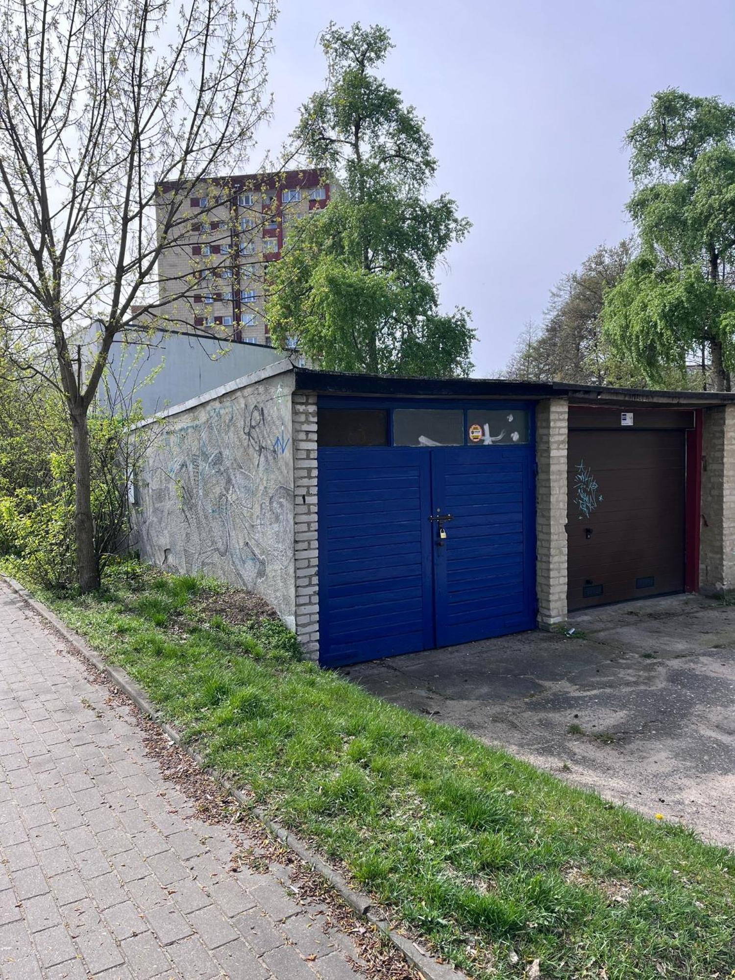 Apartment U Zegarmistrza Z Garazem