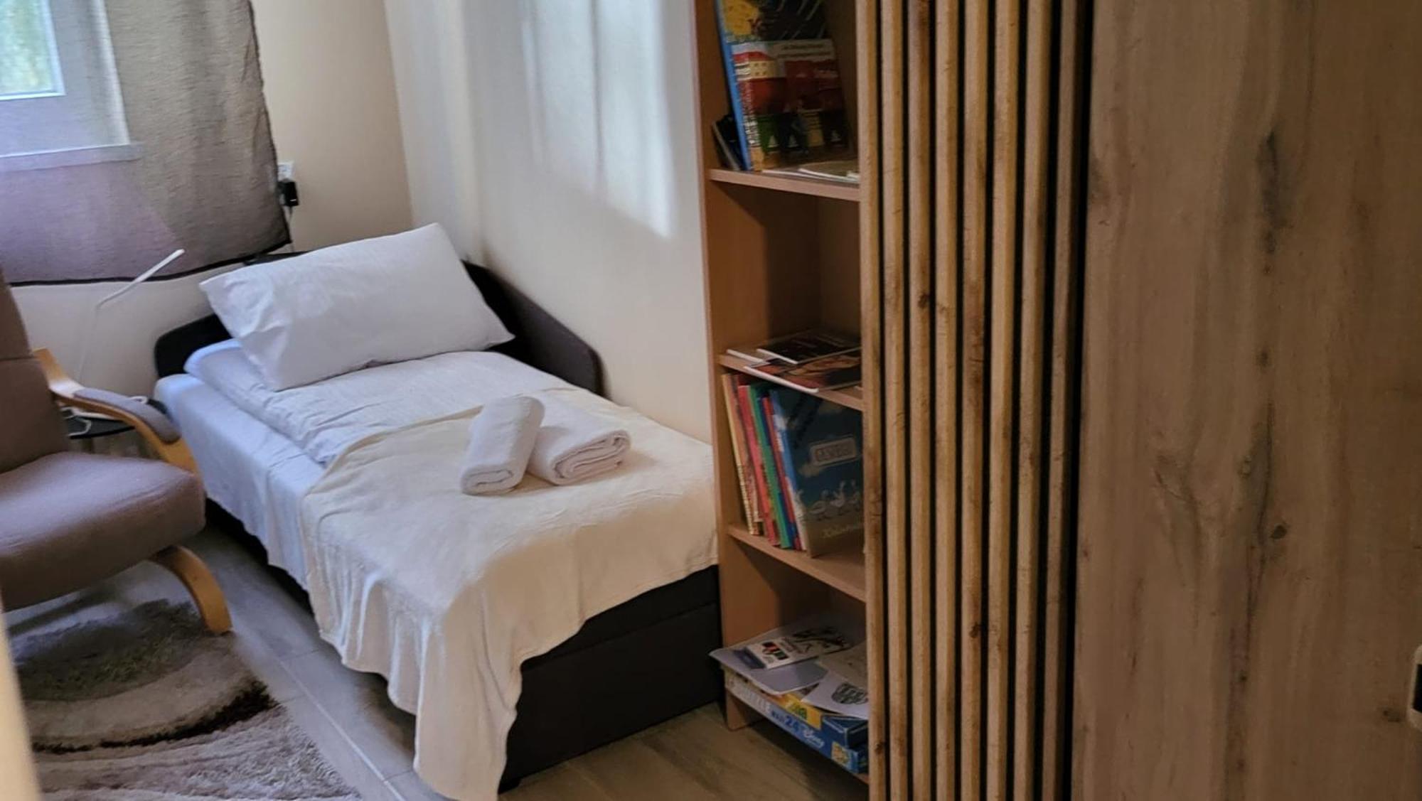 Apartment U Zegarmistrza Z Garazem Thorn